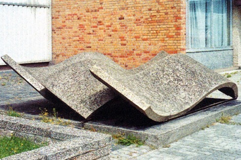 1978: Betonplastik im Freiraum, VEB Volkswerft Stralsund von Lutz Rudolph<br />