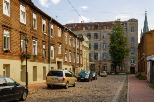 In der Moskauer Vorstadt ist mit städtischen Geldern die Murnieku-Straße als historisches Ensemble komplett saniert worden.<br />