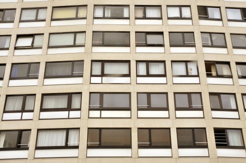 Bis Juli 2014 war das 100 Meter hohe Gebäude das höchste Wohnhaus Belgiens. <br />
