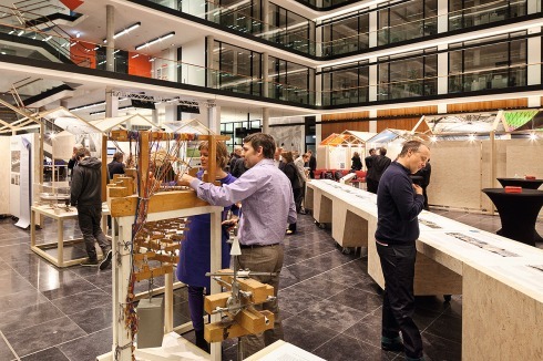 Das Messmodell der Tankstelle Deitingen von Heinz Isler in der Ausstellung<br />