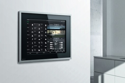 Über Displays in der Wand<span class="Medium">...</span><br />