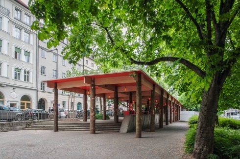 Vom Baumstamm zur Baubuche: Baugeschichte, erzählt mit zwei Materialien<br />
