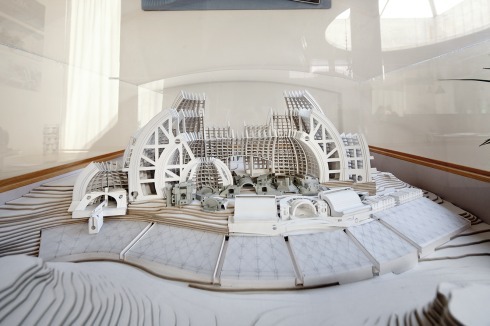 <span class="Bold">Arcosanti geplant: dunkelgrau die gebauten Strukturen</span><br />