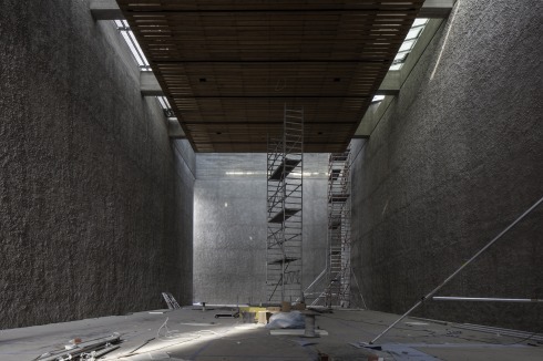 Blick von der ehemaligen Orgelempore in den Hauptaustellungsraum<br />