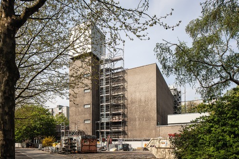 St. Agnes im April 2015, noch eingerüstet<br />