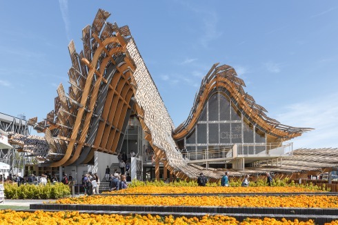 Für den China-Pavillon „Land of Hope, Food for Life“ erhielten die Tsinghua Universität und das Studio Link-Arc, New York, den Auftrag.<br />