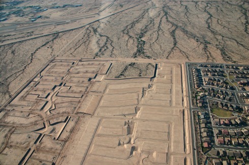 Eingefrorene Baugebiete (hier im Pinal County, Arizona) bringen keine Einnahmen für die Stadt, blockieren aber neue Projekte<br />