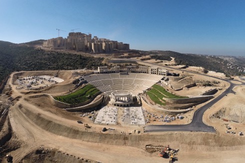 Um das Amphitheater soll eine große Park- und Freizeitanlage entstehen.<br />