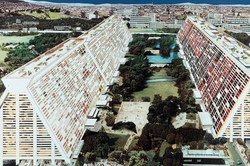 Kelch, der an Berlin vorüber gegangen ist: „Großhügelhaus“ von Josef Kaiser, collagierte Perspektive von Dieter Urbach, 1971<span class="OffWhite"></span><br />