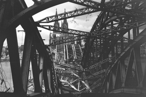 Hermann Claasen, Köln, Hohenzollernbrücke, ca. 1947<br />