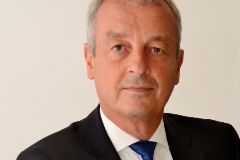 <span class="OffWhite">Frank Junker</span><br />