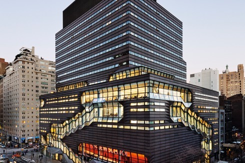 ... auf Höhe der 13th und 14th Street, und in unmittelbarer Nähe zum Union Square.<br />