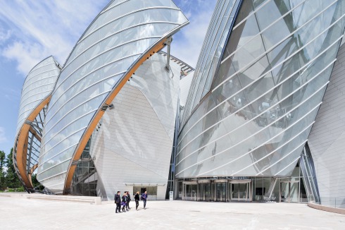 Frank Gehry, Sergio Grazia · Louis Vuitton Foundation · Divisare