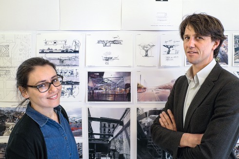 Klaas De Rycke mit Nicoletta Pramaggiore, Projektleiterin für Neapel im Büro DPA.<br />