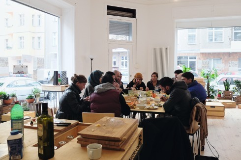 Multifunktionaler Raum zum Austauschen: In einem Ladenlokal in Schöneberg wird zusammen gekocht, gegessen, diskutiert und nachgedacht<br />