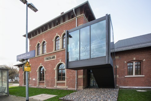 Bahnhof Friedland nach Sanierung und Umbau<br />