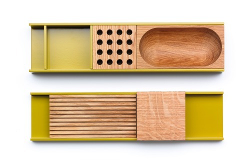 <span class="Bold">Meterware, Design Wolfgang Hartauer, schafft mit Modulen systematisch Ordnung auf dem Schreibtisch.</span><br />